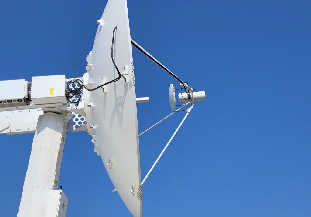 24 Jul Antenna Closeup 1